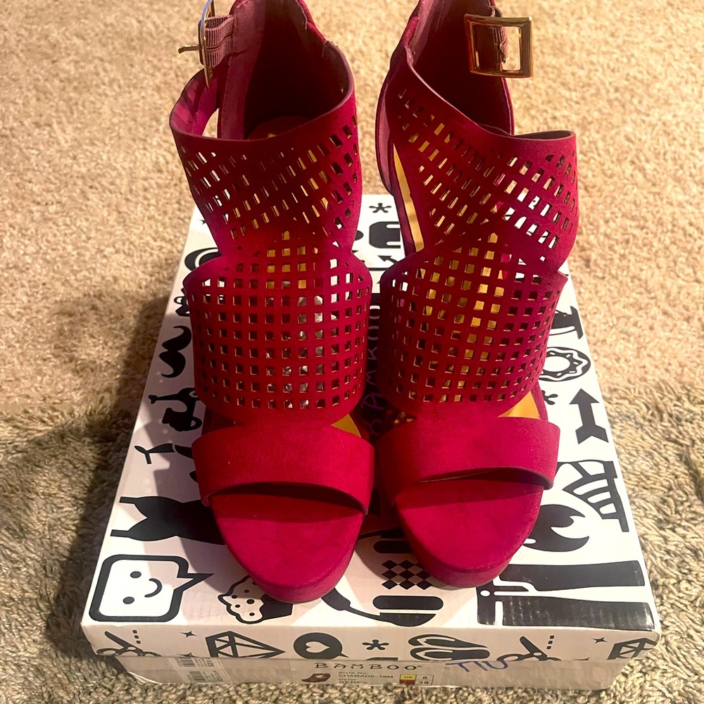 Bamboo wedge sandal